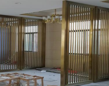 <strong>簡易方管不銹鋼屏風</strong>